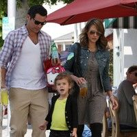 Jessica Alba, Cash Warren and daughter head out for a family meal photos | Picture 79843